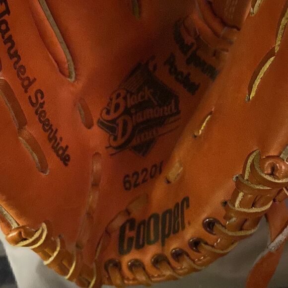 This Glove Is For A Left Handed - Picture 5 of 6